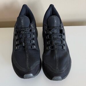 Nike Men's Black Shield Pegasus 35 Shoes